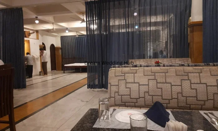 TreeHouse Narmade A Riverfront Resort